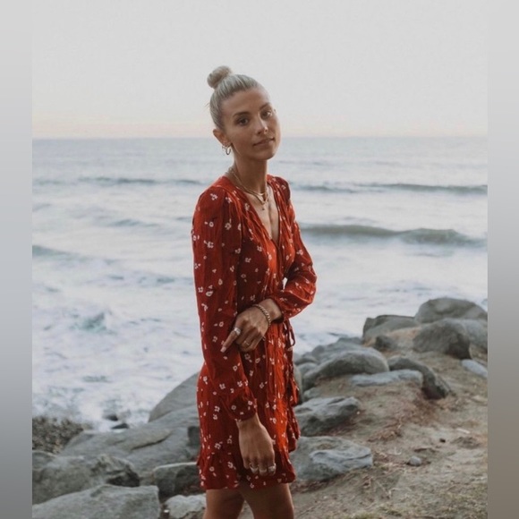 Billabong ♥️ Lovin You Ruffle Floral Wrap Mini Dress - Picture 11 of 16